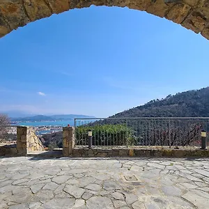 Landsted La Pietra 1 E La Pietra 2, La Spezia